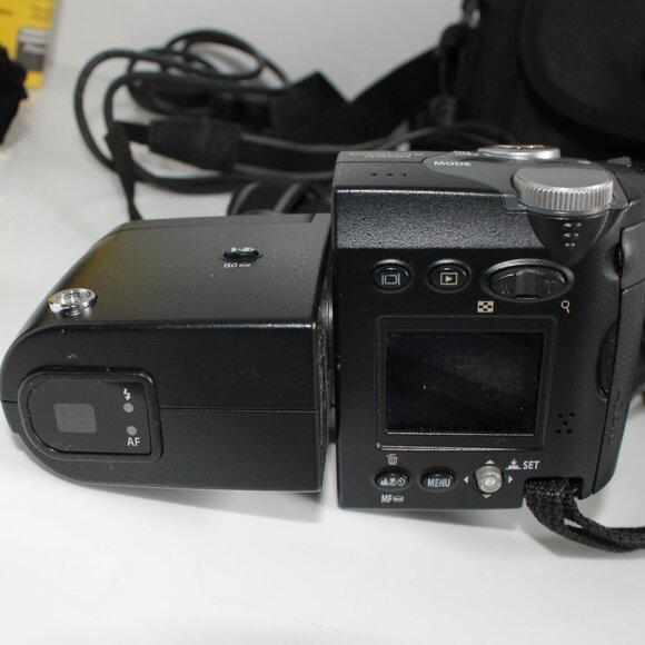 Nikon COOLPIX 4500 Digital Camera 4.0 MP 4x Zoom W/Teleconverter TC-E3ED - Picture 5 of 16